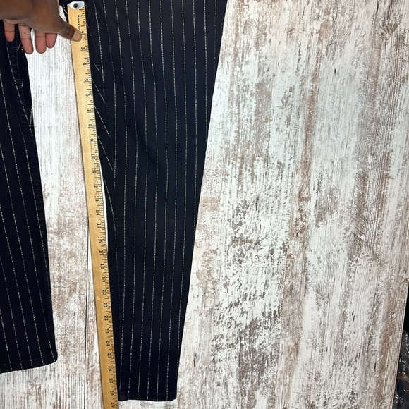 KARL LAGERFELD PARIS Women's Mid Rise Slim Leg Metallic-Stripe Jeans Sz 10 - Picture 11 of 11